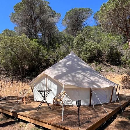 double Lux-Tend tent surroundings at Camping Turismar
